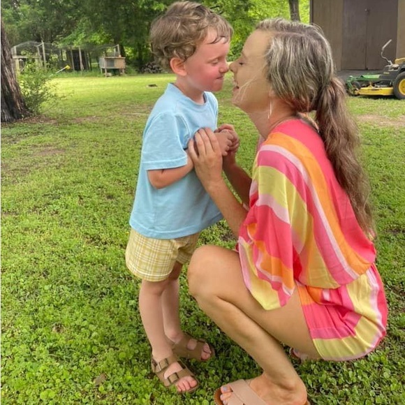 Meet your Posher, Kendall - Picture 1 of 1